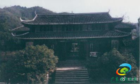 　　通道会议纪念地——恭城书院。1934年12月，毛泽东在通道参加中共中央负责人的紧急会议，讨论红军行动方向问题。