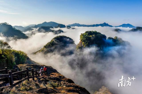 武夷山天游峰云海。