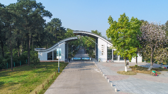 佛山植物园大门.jpg